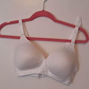 Warner's white wireless bra